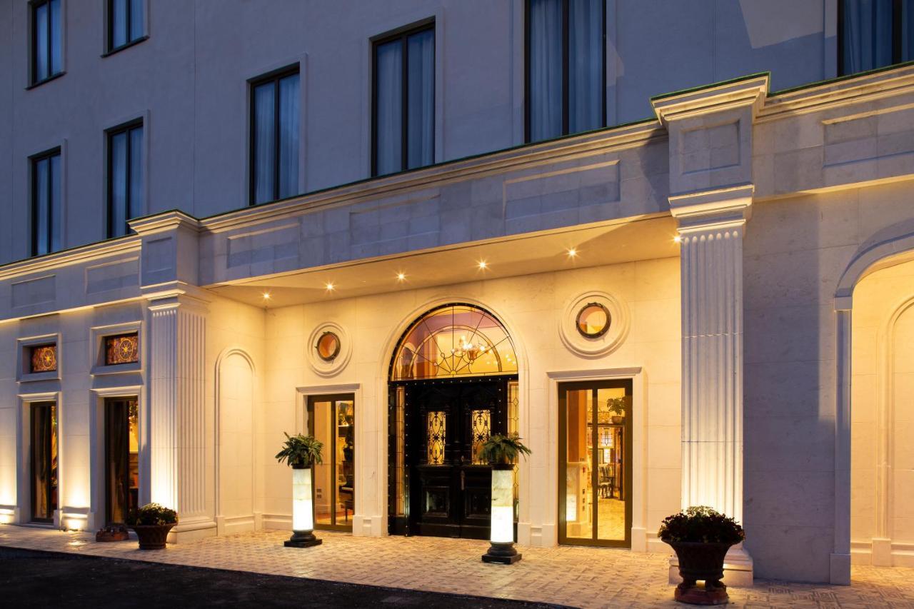 Lawlors Hotel Naas Exterior photo