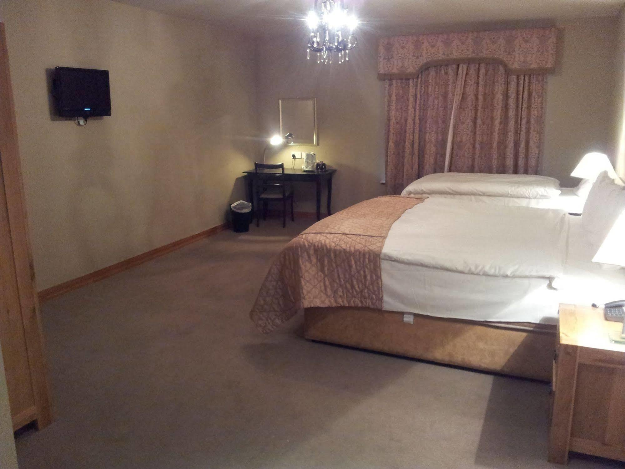 Lawlors Hotel Naas Exterior photo