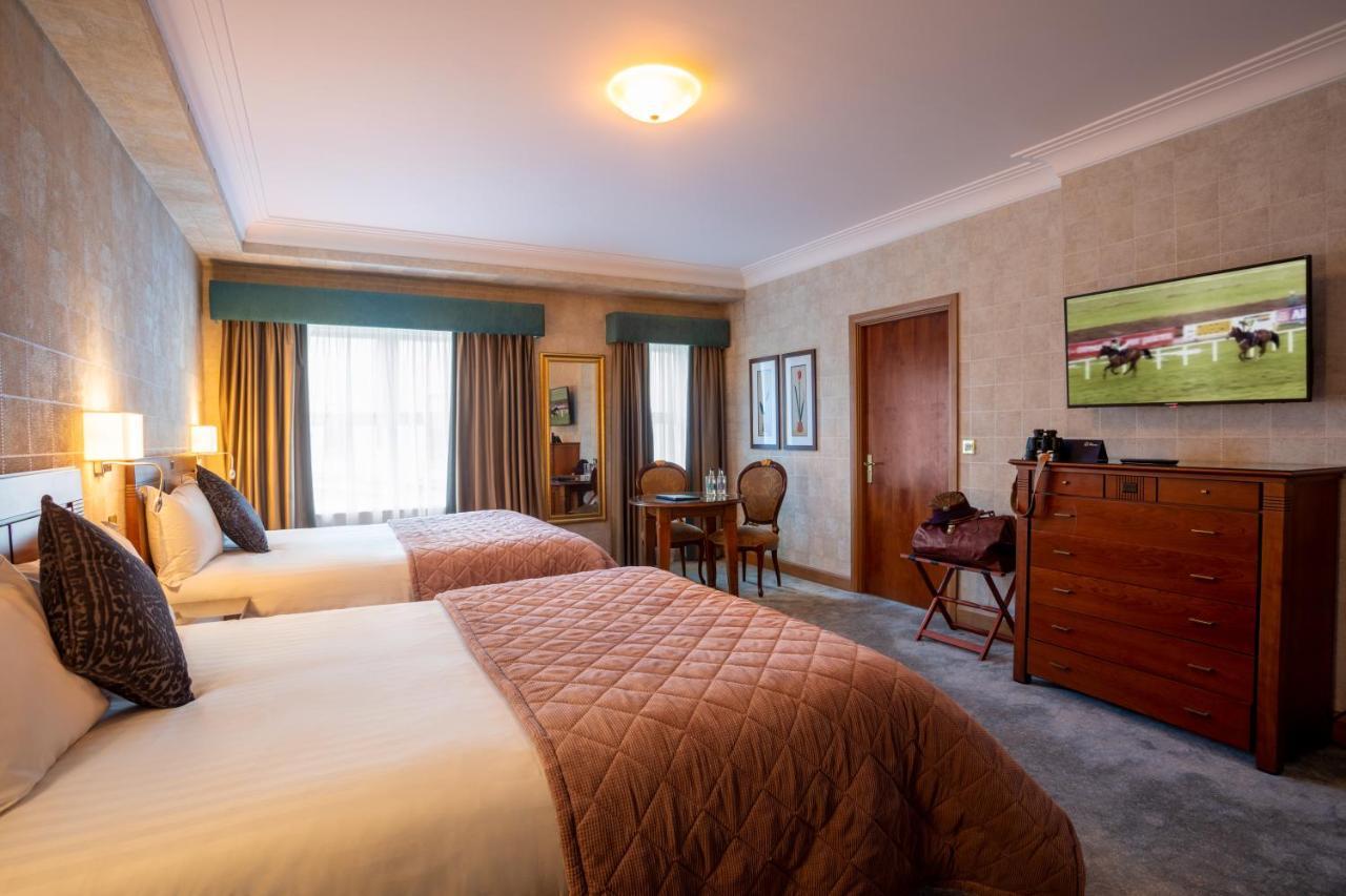 Lawlors Hotel Naas Exterior photo